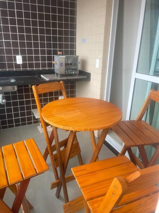 Com Suite+vaga+wi-fi Menos De 90 Mts Da